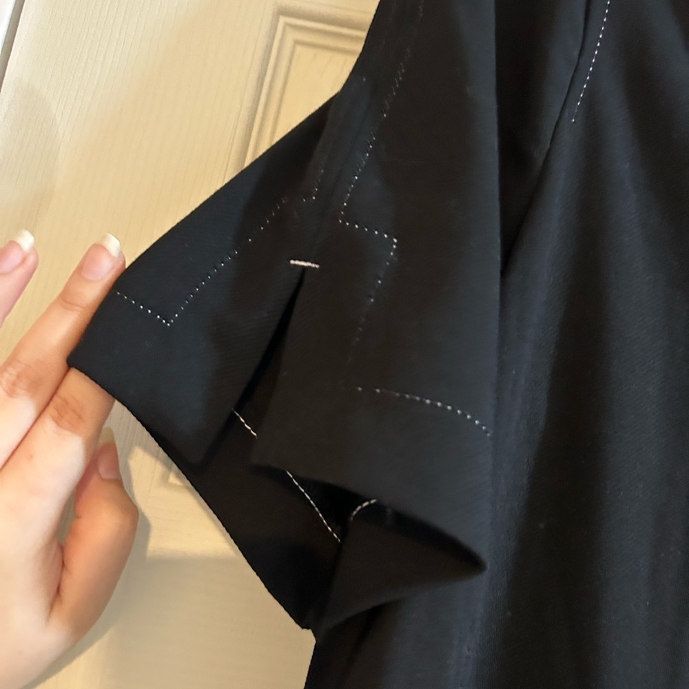 Max Studio Black V-Neck Blouse - Picture 4 of 4